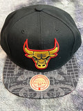 Chicago Bulls Mitchell & Ness Original Fit Snapback – Black & Gold Logo